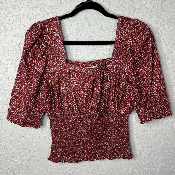 Universal Thread Tops - Cottagecore Milkmaid Peasant Top Sz Med Red Floral Puff Sleeves Smocked Coquette